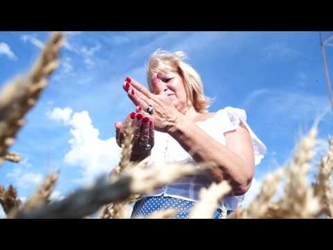 Российская полиция разгоняет тракторный марш фермеров