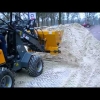 Giant wheelloaders dividing buckets.wmv